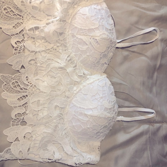 White lace Crop top and flare leg pant set - Picture 7 of 7